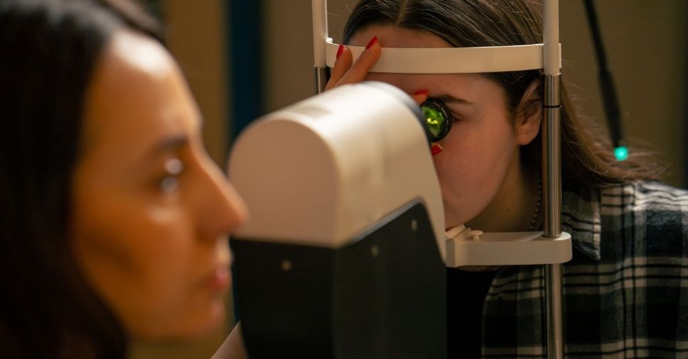 Quando devemos fazer exame de vista? Descubra a frequência!